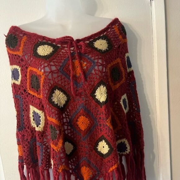 Forever 21 ~ Beautiful Yarn Knitted ~ Poncho - Picture 8 of 8